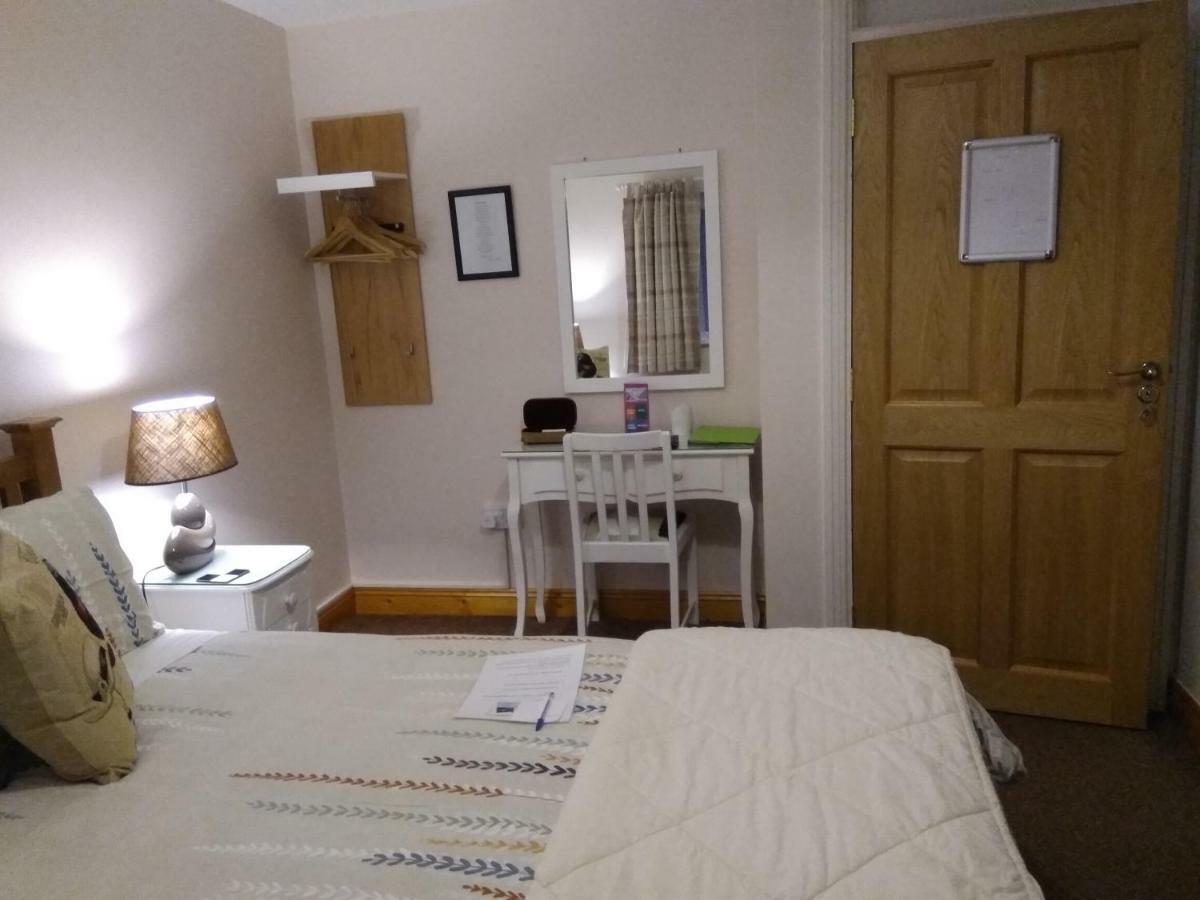 Twin Oaks Bed & Breakfast Килкенни Экстерьер фото